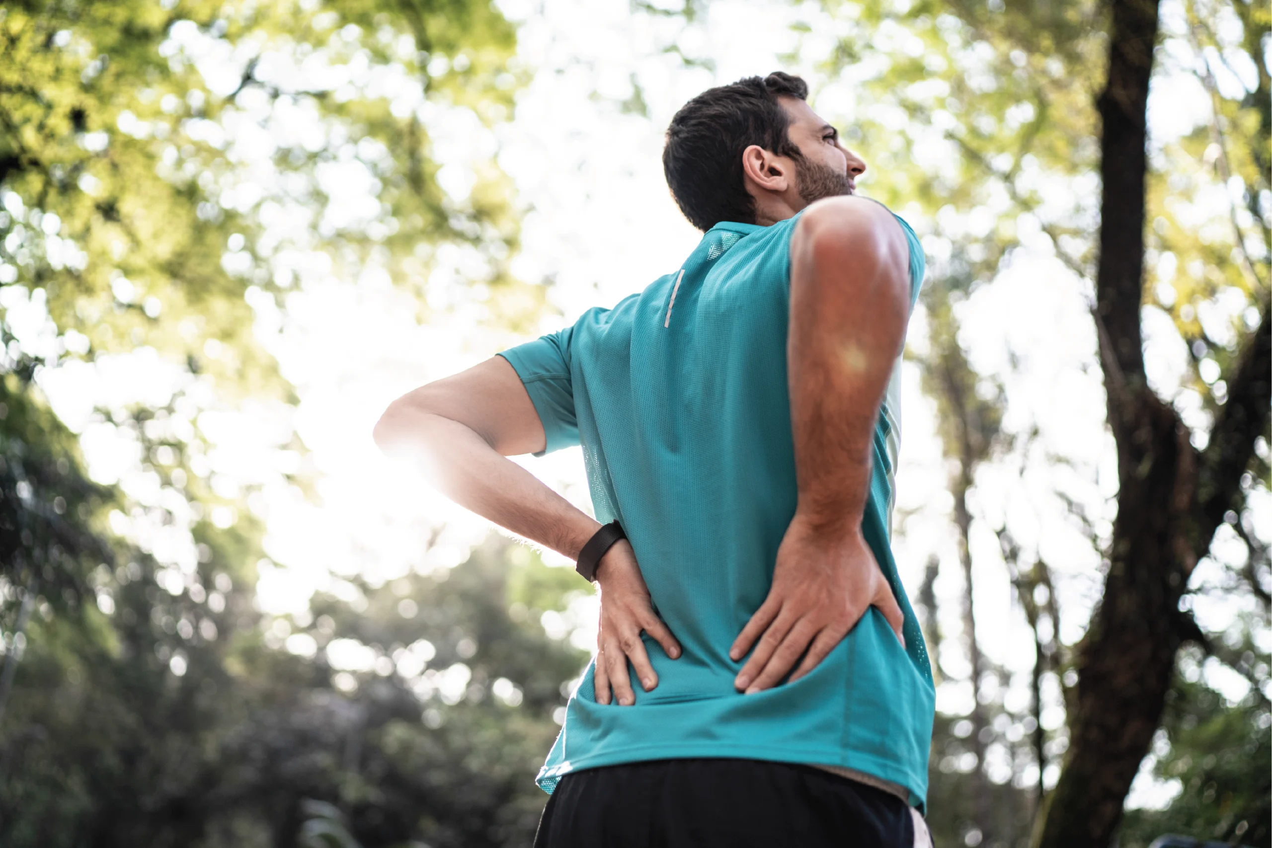 runner preventing low back pain in the summer time heat