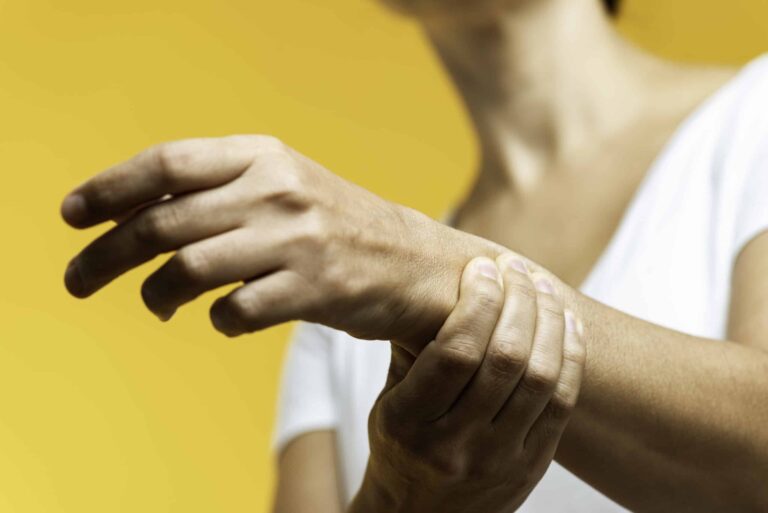 Top 3 Warning Signs That Your Arm Tingling Could be at Risk for Permanent Nerve Damage