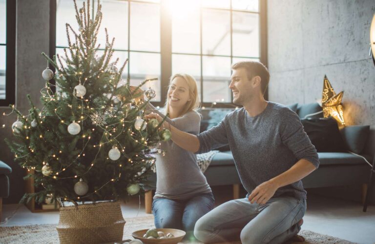 Avoid Holiday Dangers to Your Back While Decorating Your Christmas Tree