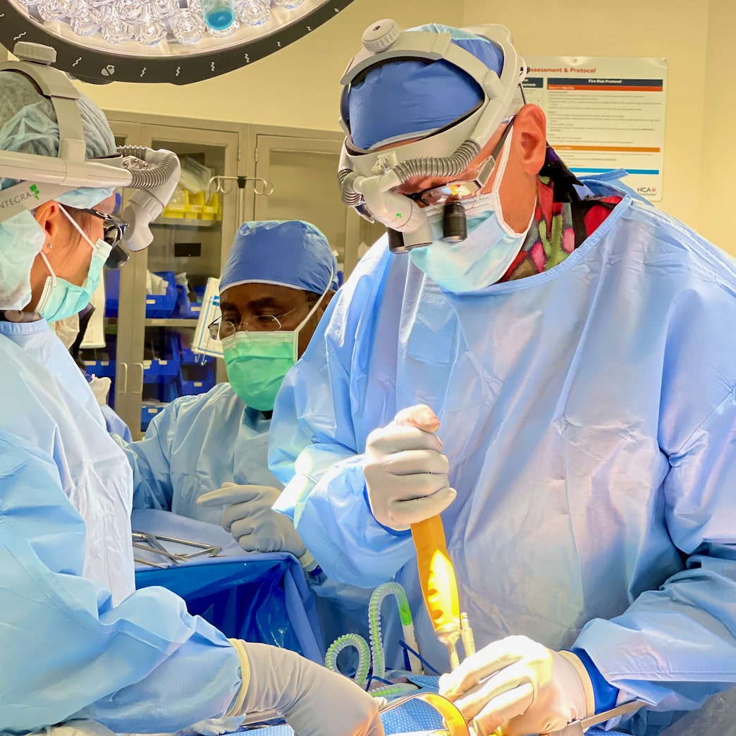 Spine surgeon using augmented reality in surgery