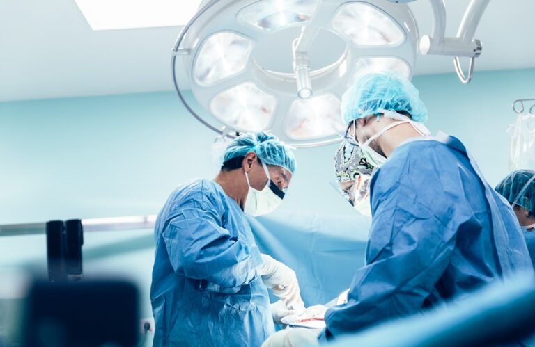 VSI Surgeons Perform First Breakthrough Endoscopic Spine Surgery at Reston Hospital Center